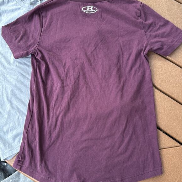 Lot of 3 Youth Medium Under Armour Maroon and Light Gray Tees - Picture 7 of 15